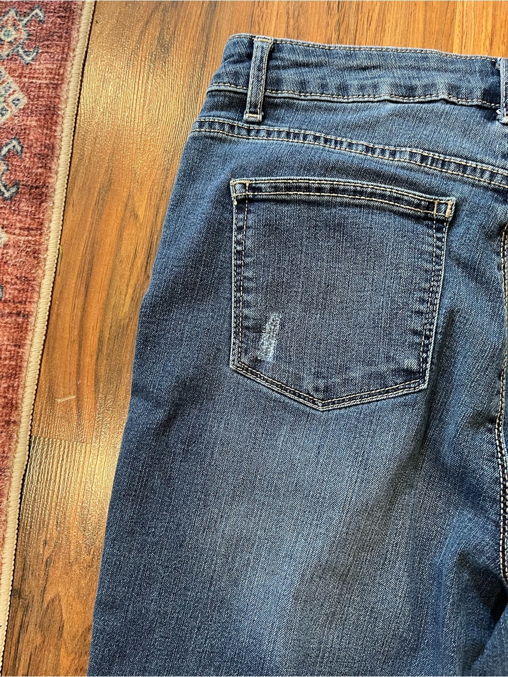 Time and Tru Destressed Women's Straight-Leg Jeans Read - Picture 8 of 8